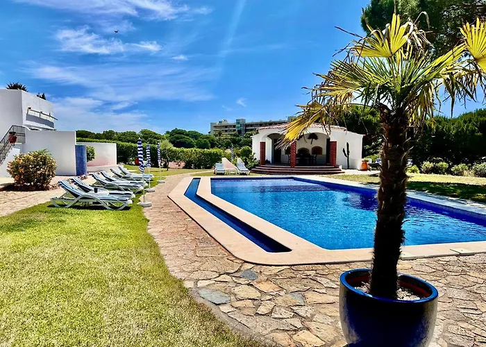 Solar Do Monte 2 شقة